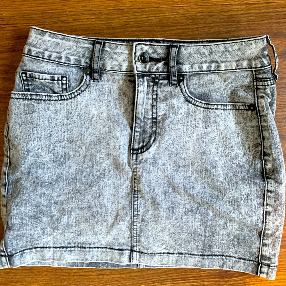 Charcoal distress wash skirt